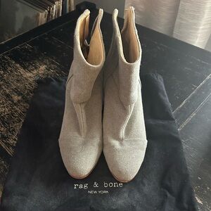 rag & bone Women's Textured Ankle Booties